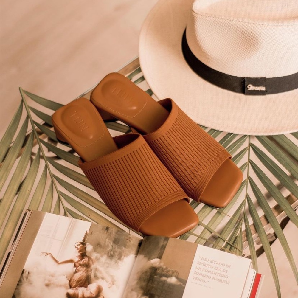 BLOGGER FAVE! slip on sandal - Picture 1 of 9